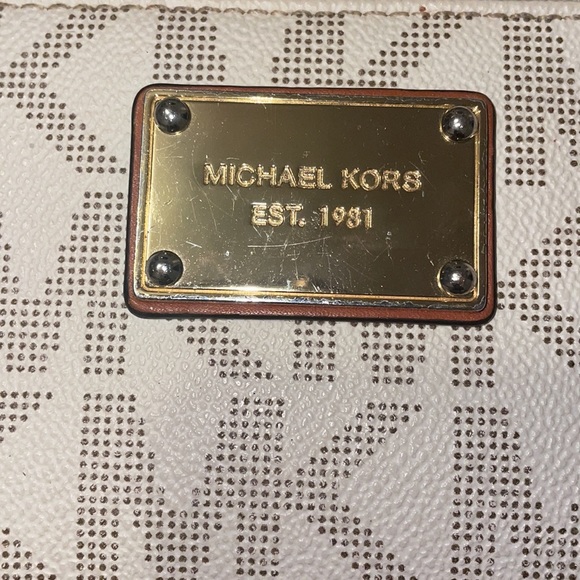 Wristlet - Picture 2 of 5